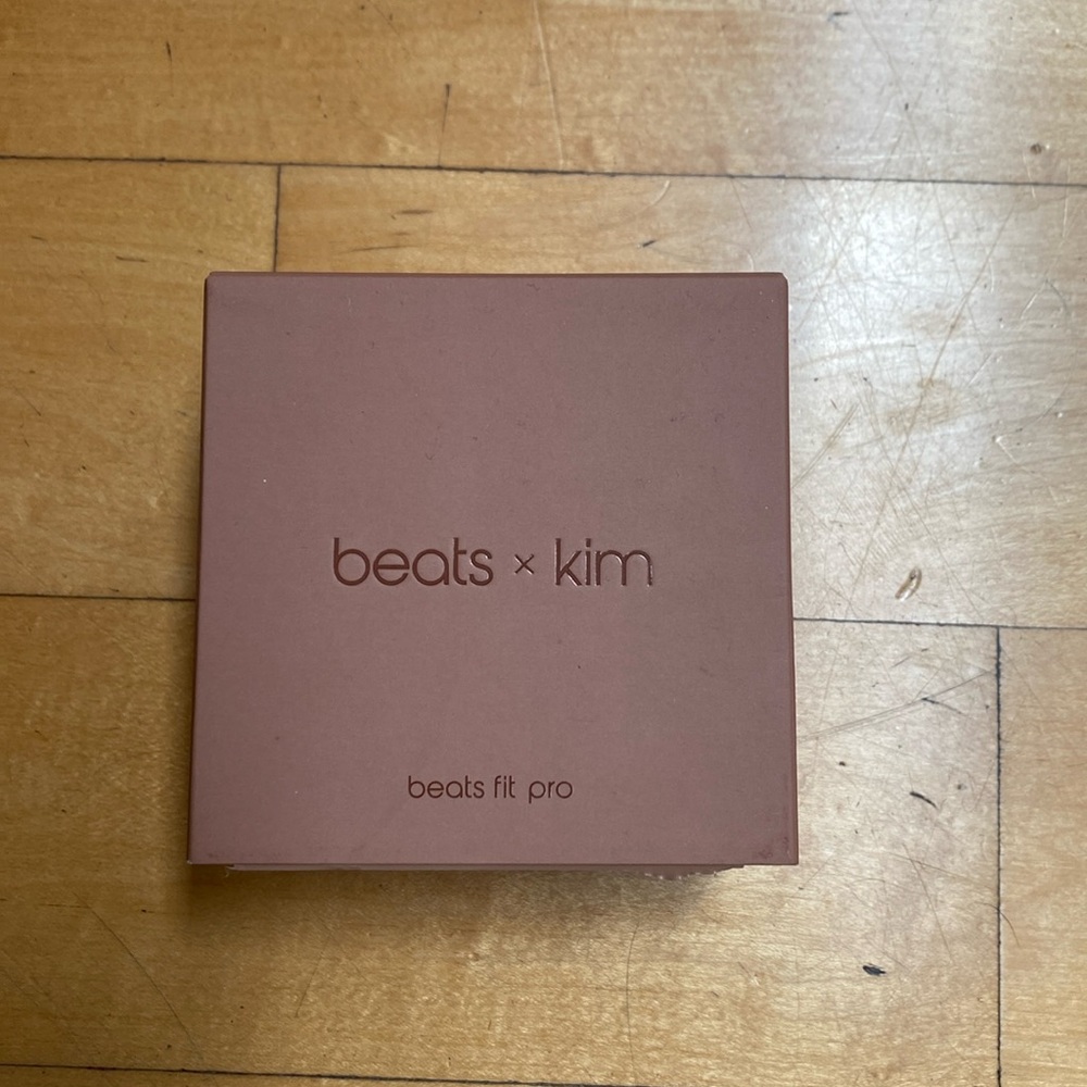 Beats x KIM, never used